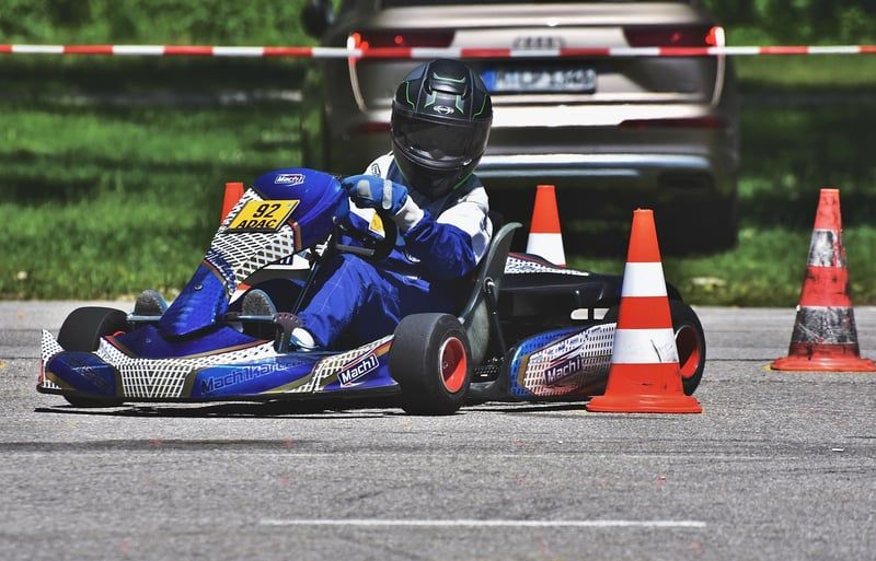 Comment choisir le meilleur cours de karting en 2026 pour booster vos compétences